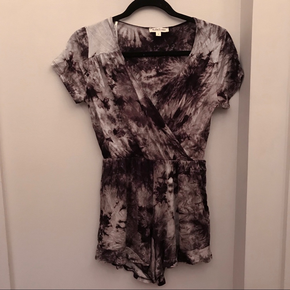 Dark blue/gray tie dye romper